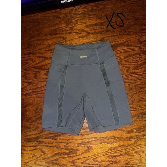 Gymshark Biker Shorts - Picture 1 of 1